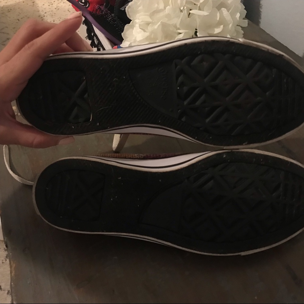 Unique converse - Picture 3 of 3